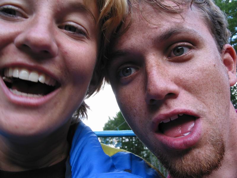 Holčička s rupkem na lanovce